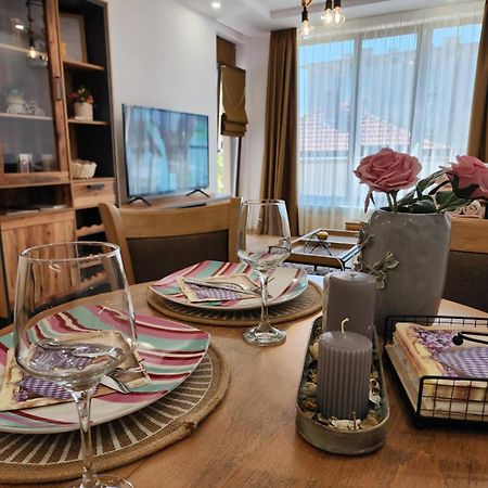 Apartamento Toni'S Hidden Gem Kazanlŭk Exterior foto