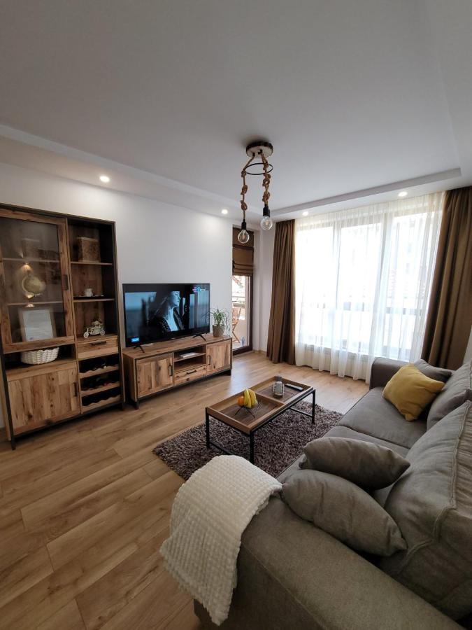 Apartamento Toni'S Hidden Gem Kazanlŭk Exterior foto