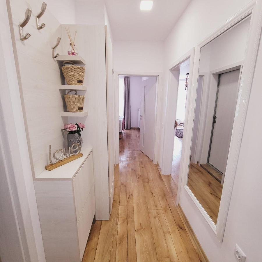 Apartamento Toni'S Hidden Gem Kazanlŭk Exterior foto